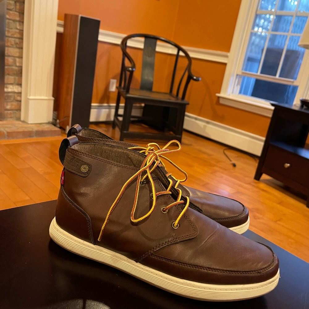 Brown leather men’s Levi boots